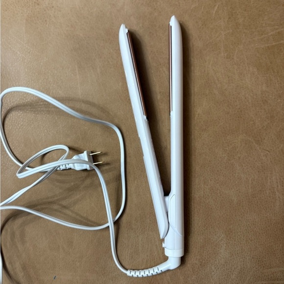 Conair Double Ceramic Flat Iron 1-inch Digital Flat Iron Used A Handful Of Times - Picture 4 of 7